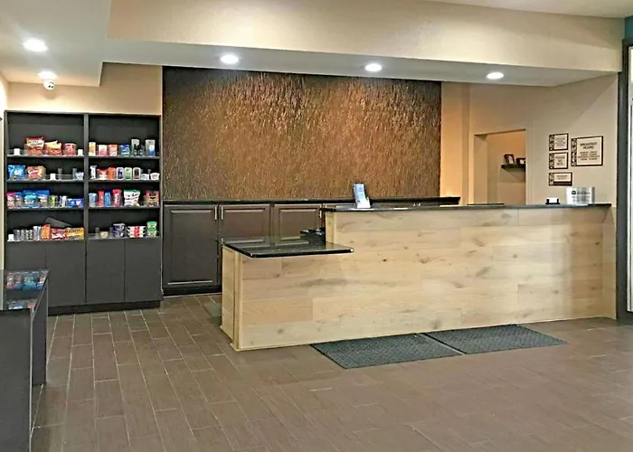 Comfort & - St Louis Area Hotel