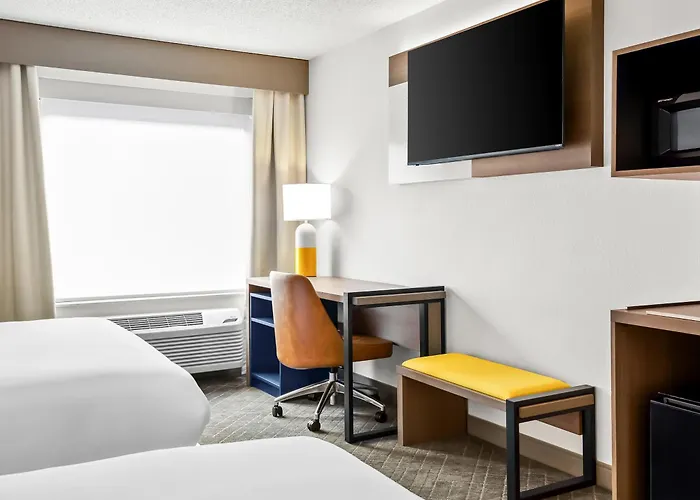 Comfort & - St Louis Area Hotel