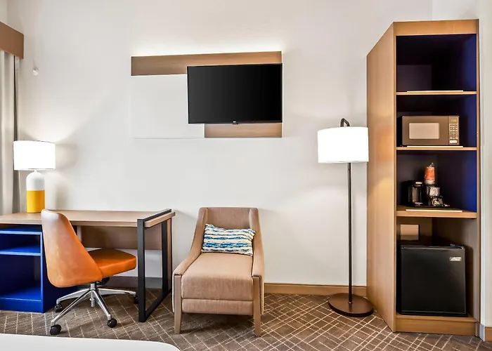Comfort & - St Louis Area Hotel 3*