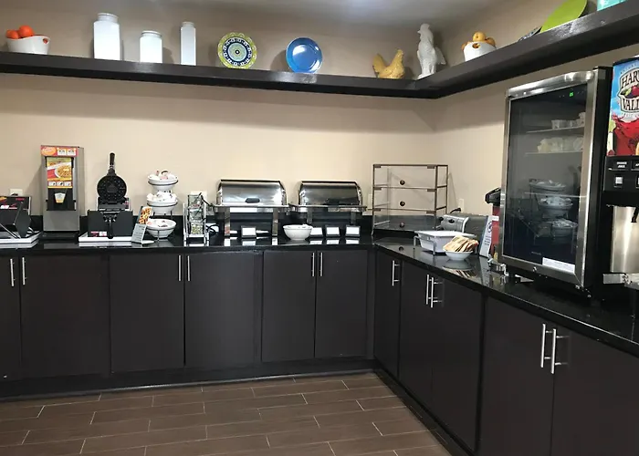 Comfort & - St Louis Area Hotel