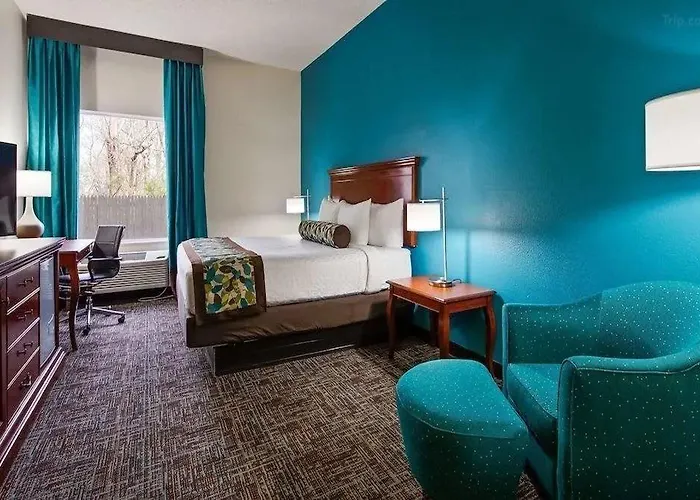 Comfort & - St Louis Area Hotel