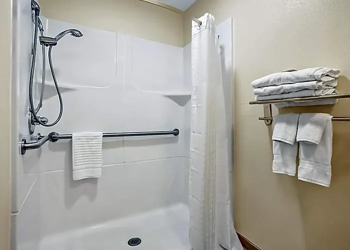 Comfort & - St Louis Area Hotel O'Fallon