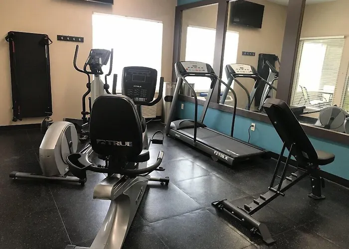 Comfort & - St Louis Area Hotel