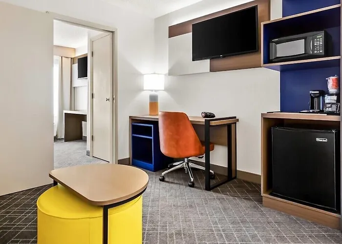 Hotel Comfort & - St Louis Area 3*