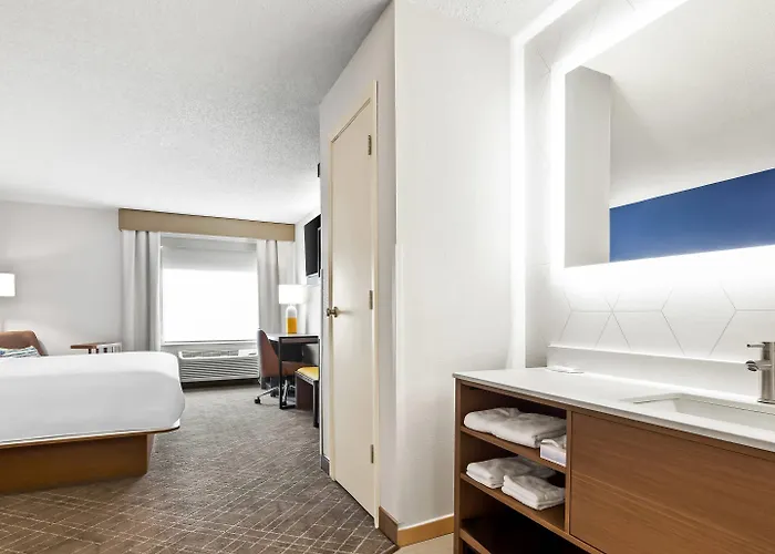 Hotel Comfort & - St Louis Area 3*