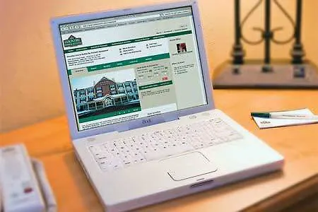Comfort & - St Louis Area Hotel
